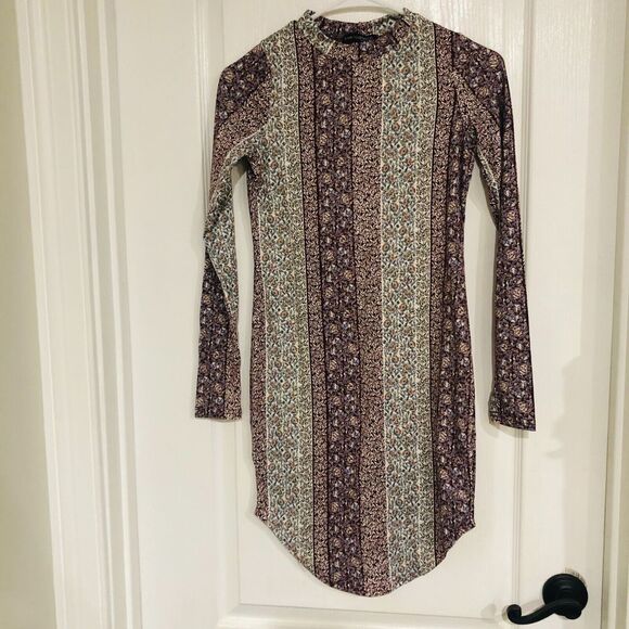 Love Cameron LA Floral Print Long Sleeve Stretch Mini Dress Brown &‎ Ivory Small - Picture 2 of 6